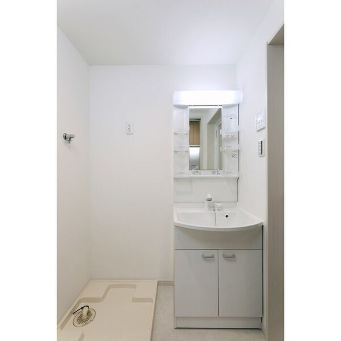 ジュネス稲葉地町の物件内観写真