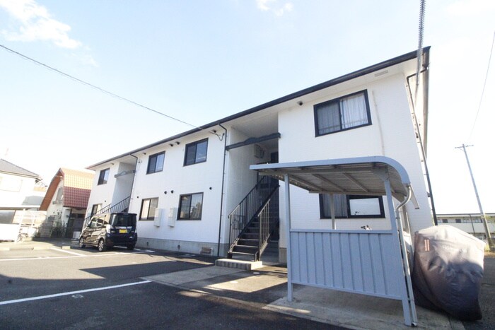 フロイデ山本の物件外観写真