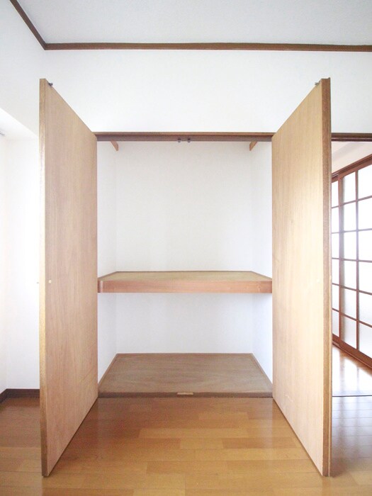 岡田マンションの物件内観写真