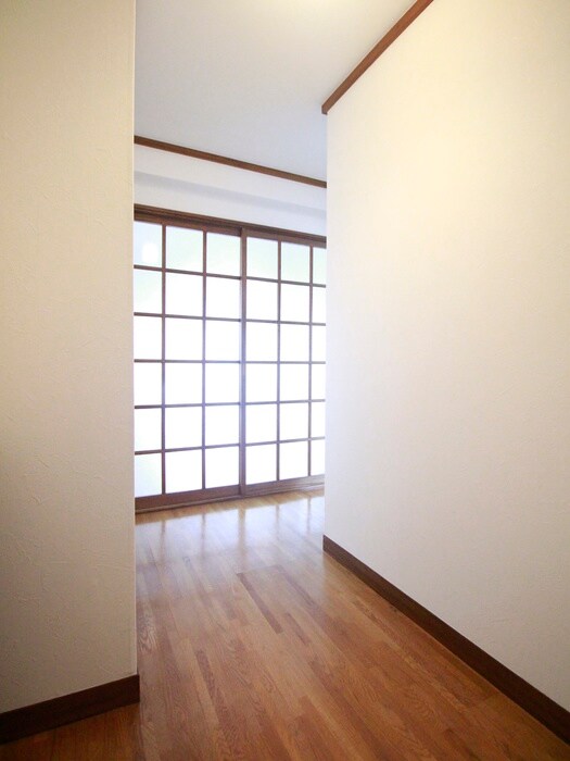 岡田マンションの物件内観写真