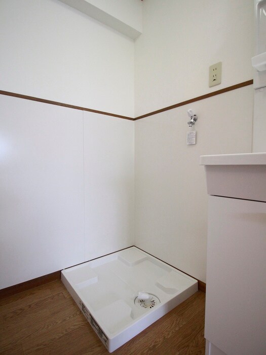 岡田マンションの物件内観写真