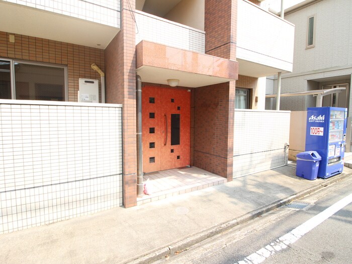 ヴィレッジFの物件外観写真