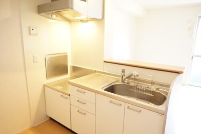 シャンポ－ル小碓の物件内観写真