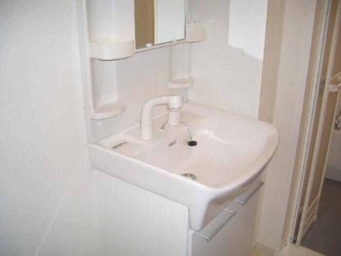 シャンポ－ル小碓の物件内観写真