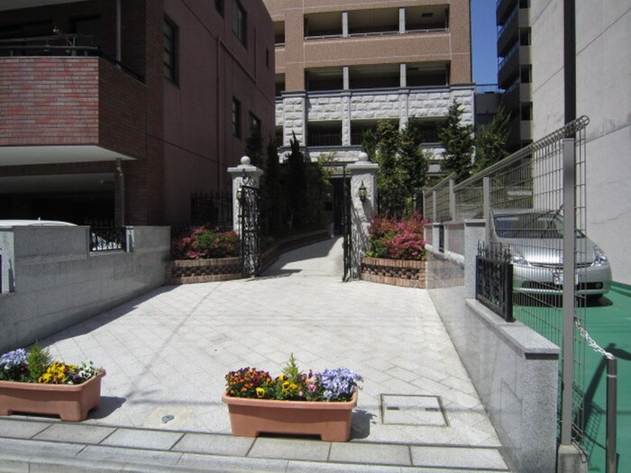 プレサンス泉セントマーク(304)の物件外観写真