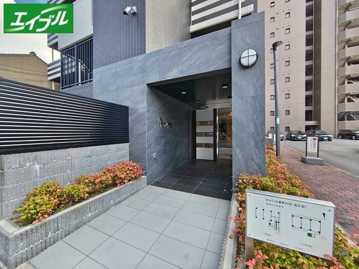 GRANDUKE代官町reversoの物件外観写真