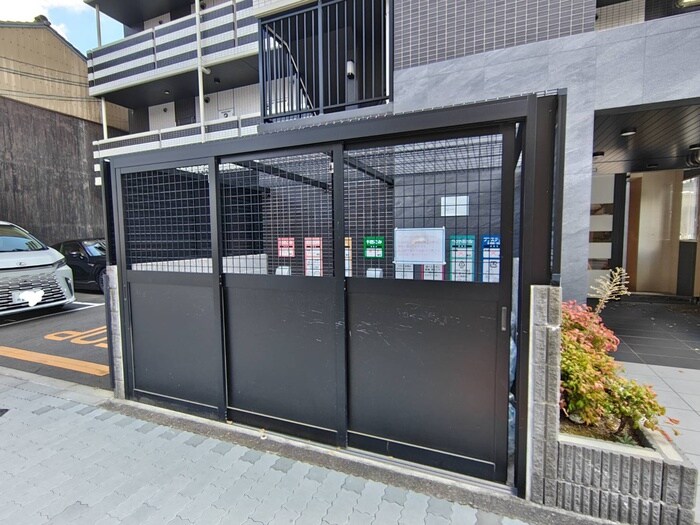 GRANDUKE代官町reversoの物件外観写真