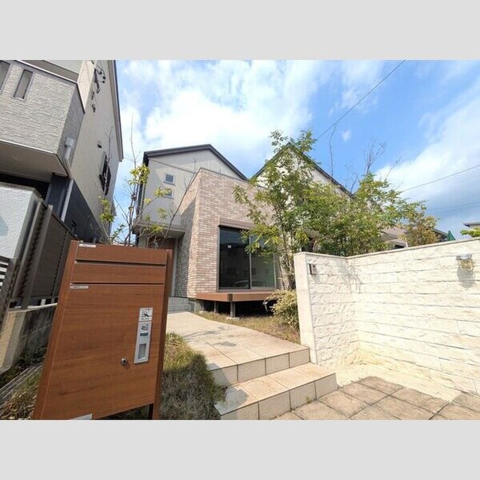 美里2丁目戸建の物件外観写真