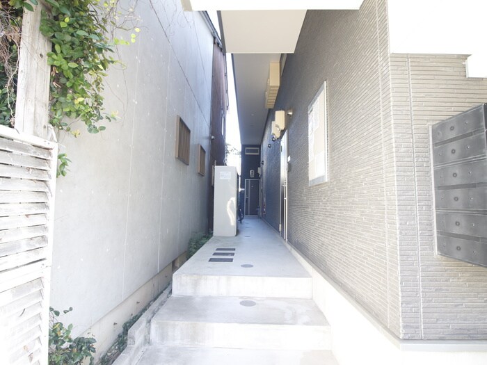 アンピオ八田の物件外観写真