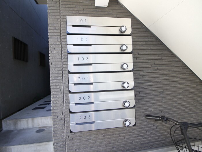 アンピオ八田の物件外観写真