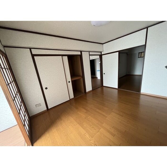 第一南陽ハイツ（702）の物件内観写真