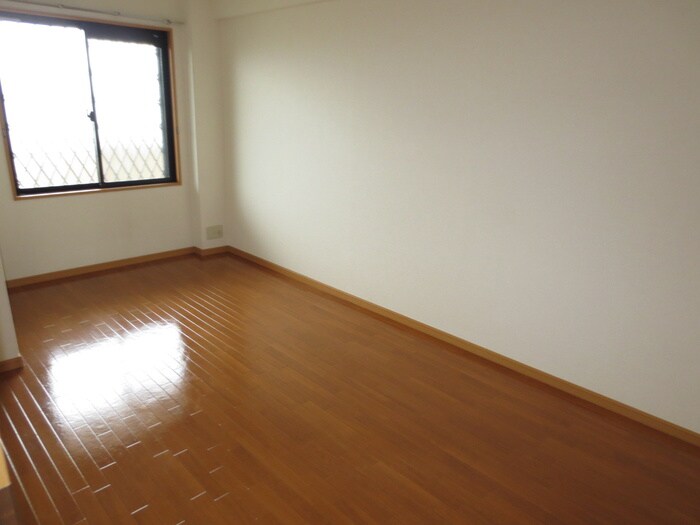 ザ・ウイングＳの物件内観写真