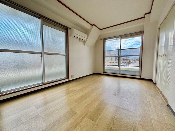 ソレイユ生駒の物件内観写真