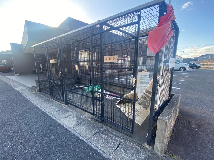 コモンガル小垣江の物件外観写真