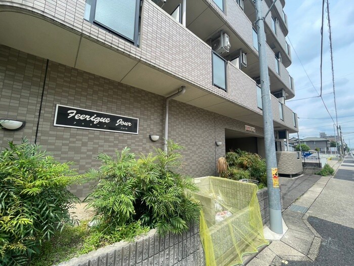 フェリークジュールの物件外観写真