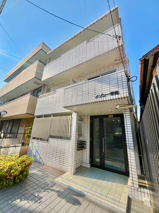 メゾン一番舘の物件外観写真