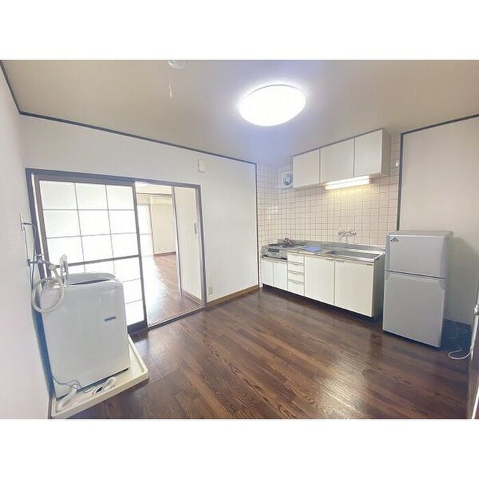 エブリワン西棟の物件内観写真