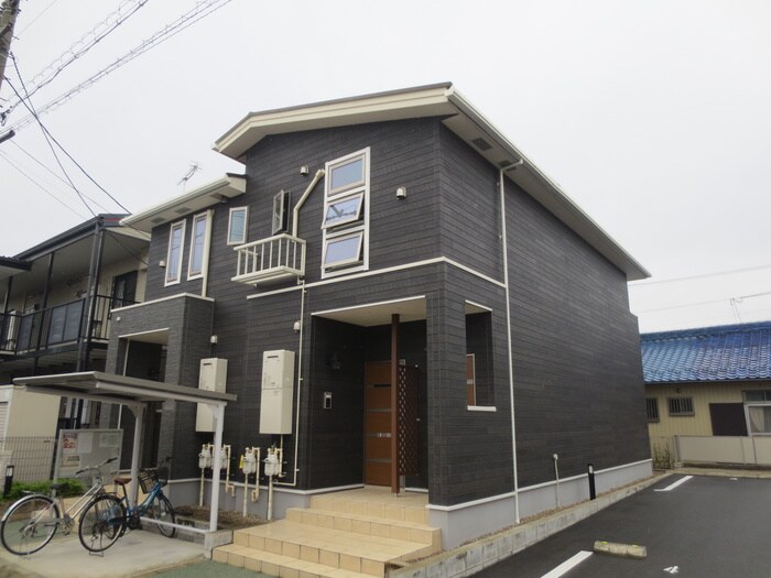 プラシード・YMの物件外観写真