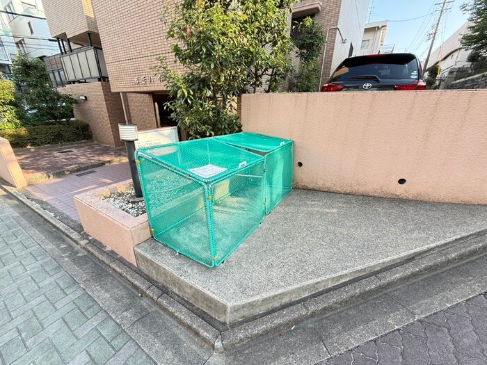 旭丘ハイツの物件外観写真