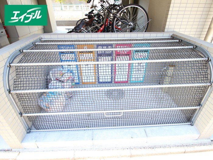 ルーエ金山の物件外観写真