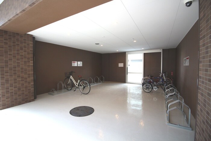 ディアレイシャス泉の物件外観写真