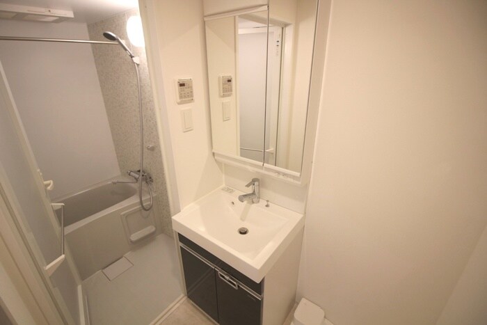 ディアレイシャス泉の物件内観写真