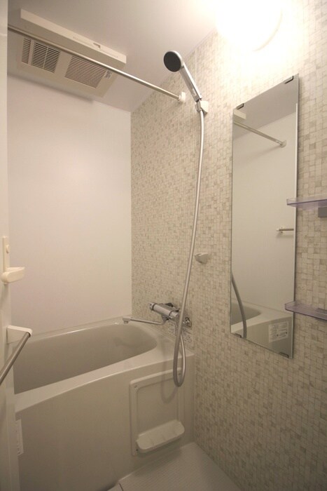 ディアレイシャス泉の物件内観写真