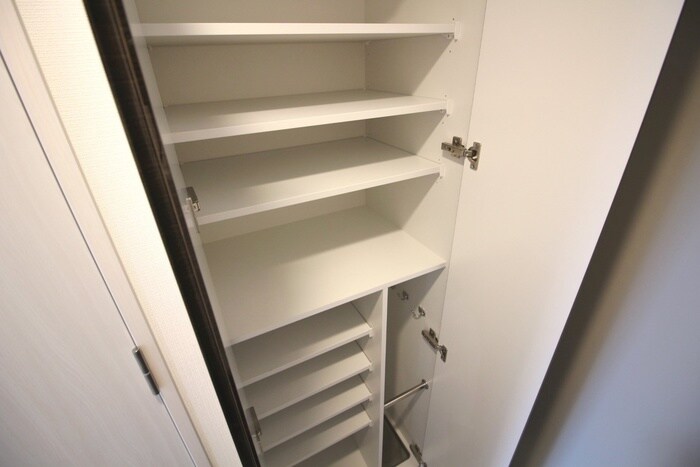 ディアレイシャス泉の物件内観写真