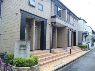 グランデ・フィオ－レの物件外観写真