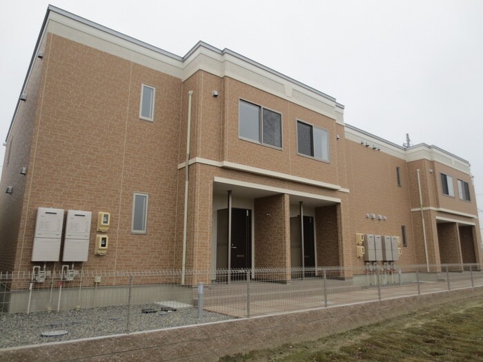 ルミエールウエストの物件外観写真