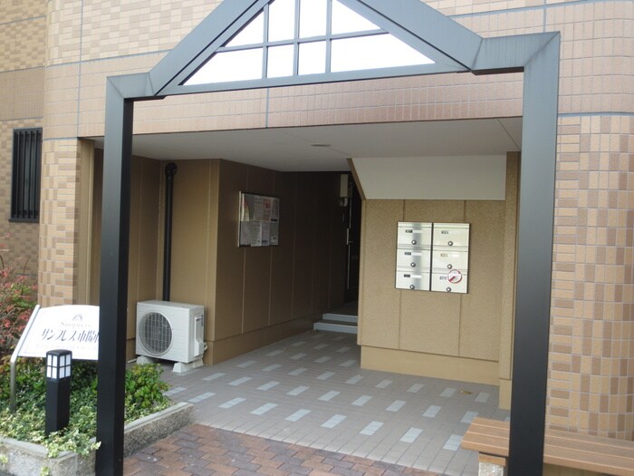 サンプレス市場木の物件外観写真