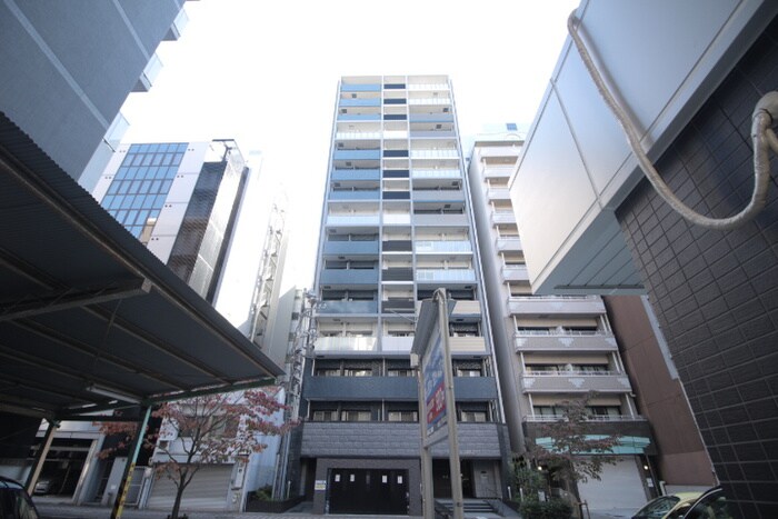 ﾌﾟﾚｻﾝｽ丸の内ｱﾃﾞﾙ(305)の物件外観写真