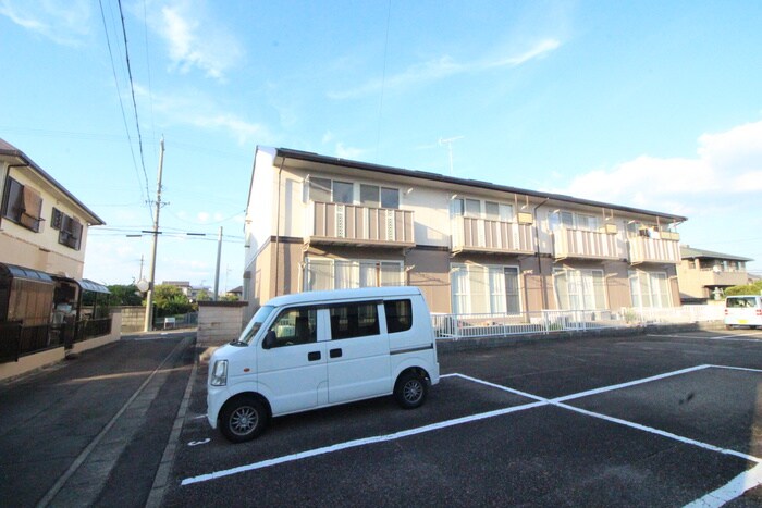 ブランニュー白山の物件外観写真