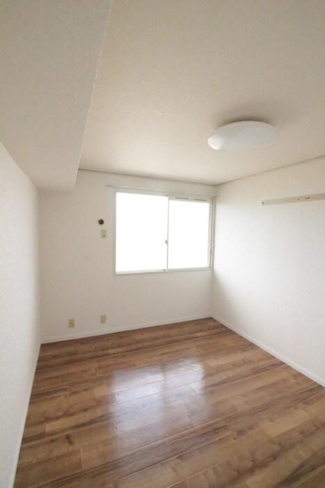 ブランニュー白山の物件内観写真