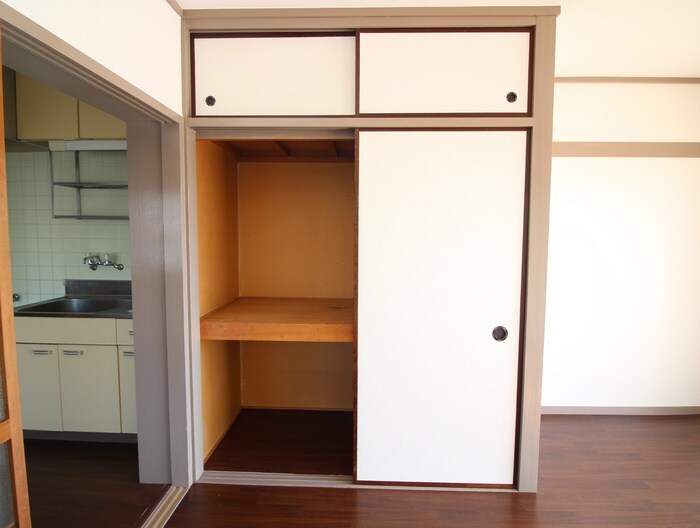 ロイヤルマンションヨコチの物件内観写真