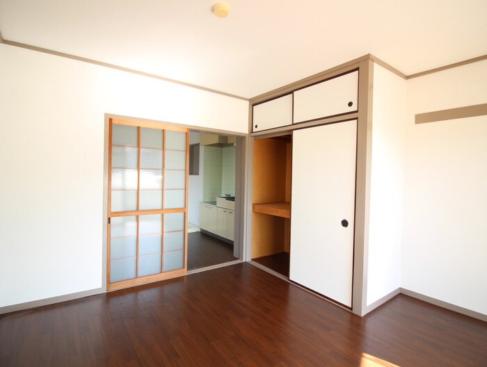 ロイヤルマンションヨコチの物件内観写真