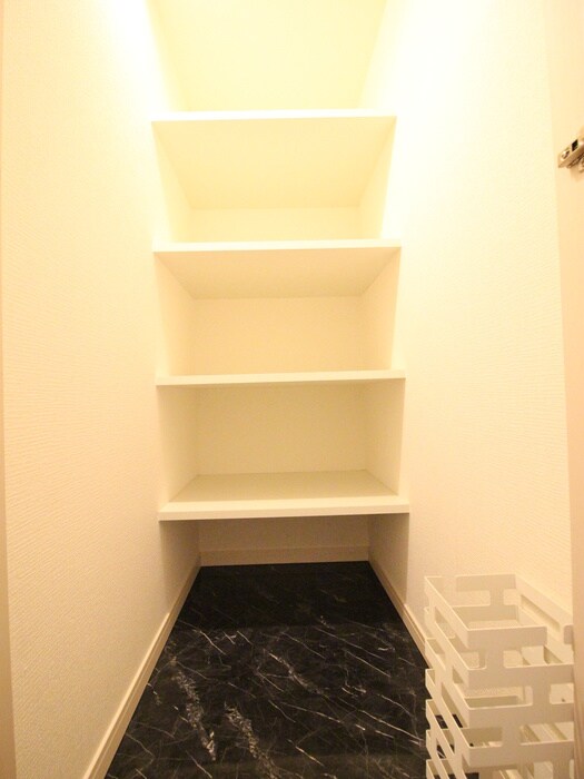 セレニティー名駅の物件内観写真