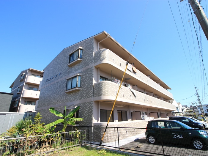 プリムロ－ズＡの物件外観写真