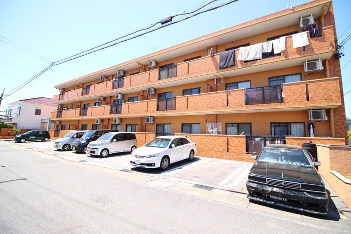 アヴニール・ヒラの物件外観写真