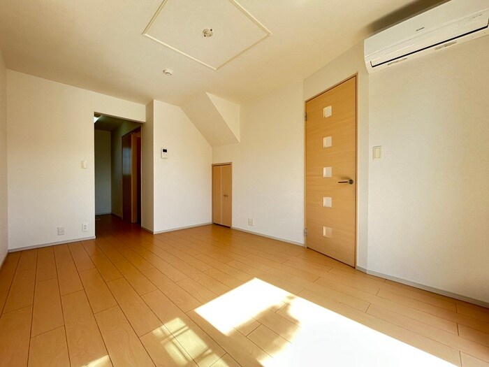 エアリーコートの物件内観写真