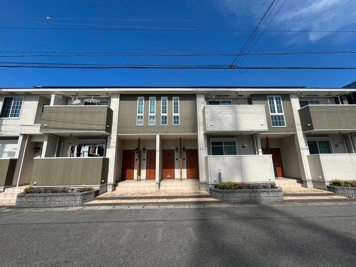 エアリーコートの物件外観写真