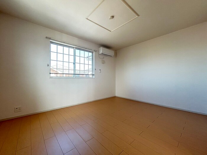 エアリーコートの物件内観写真