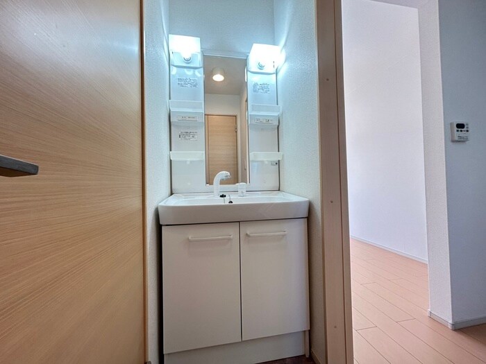 エアリーコートの物件内観写真