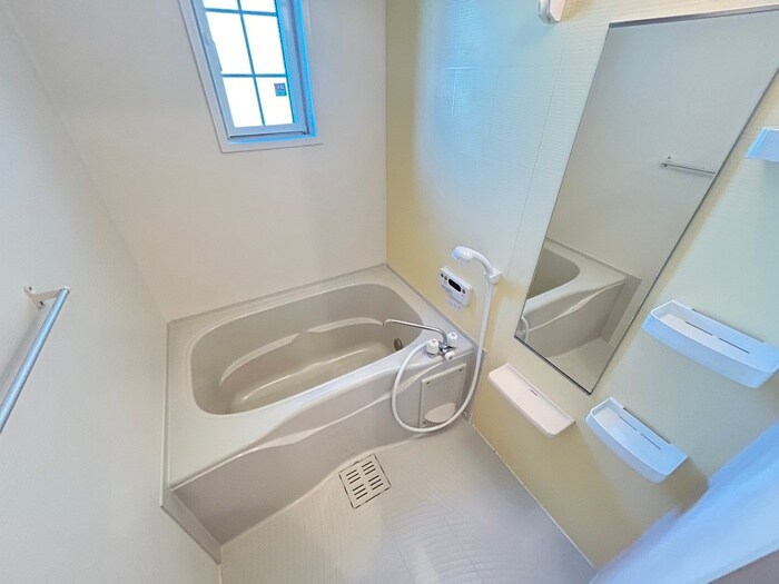 エアリーコートの物件内観写真