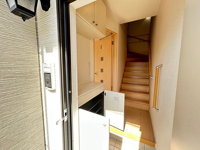 エアリーコートの物件内観写真