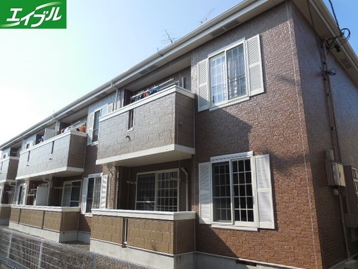 シャン・ド・フルールの物件外観写真