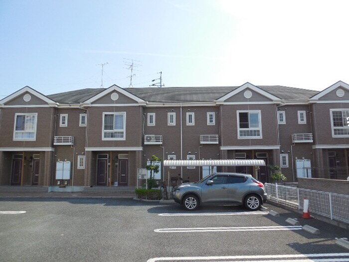 シャン・ド・フルールの物件外観写真