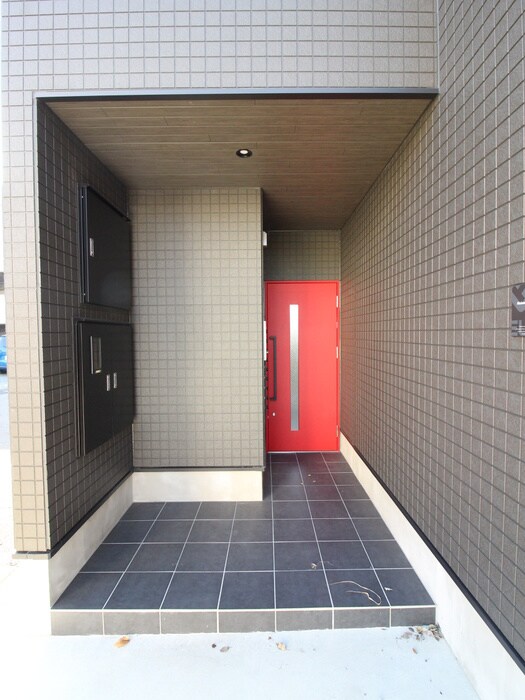 メゾンソレイユ名駅西の物件外観写真