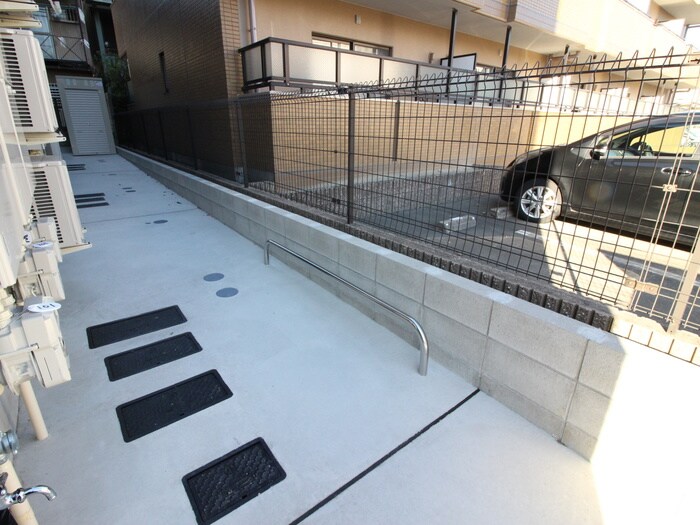 メゾンソレイユ名駅西の物件外観写真