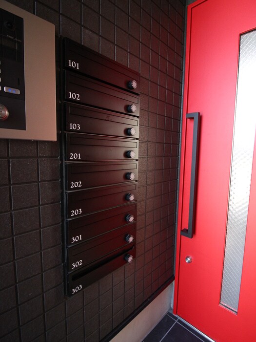 メゾンソレイユ名駅西の物件外観写真